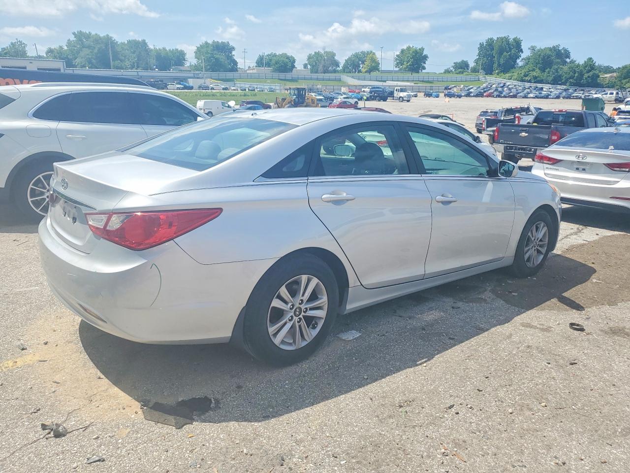 2013 HYUNDAI SONATA