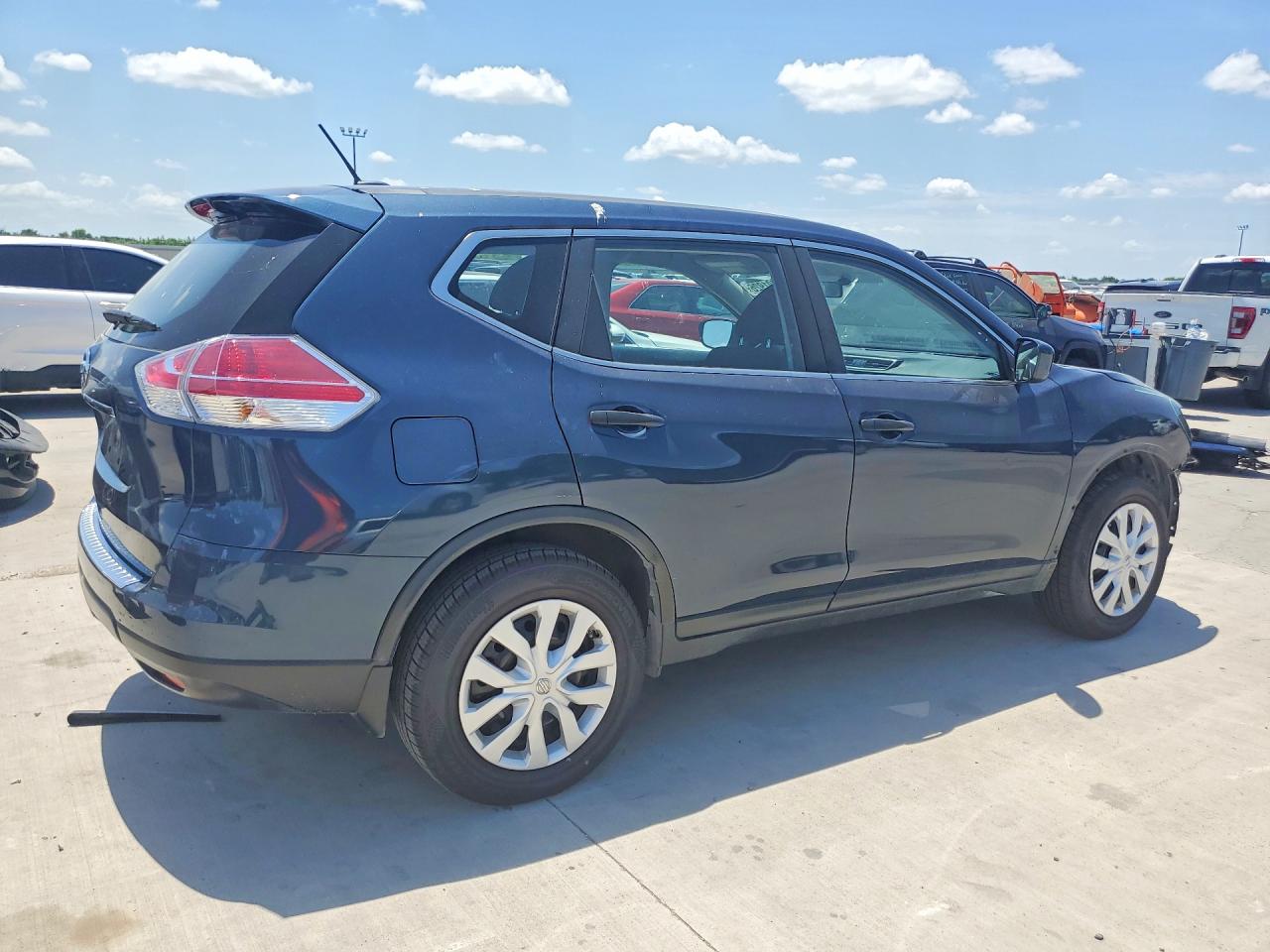 2016 NISSAN ROGUE