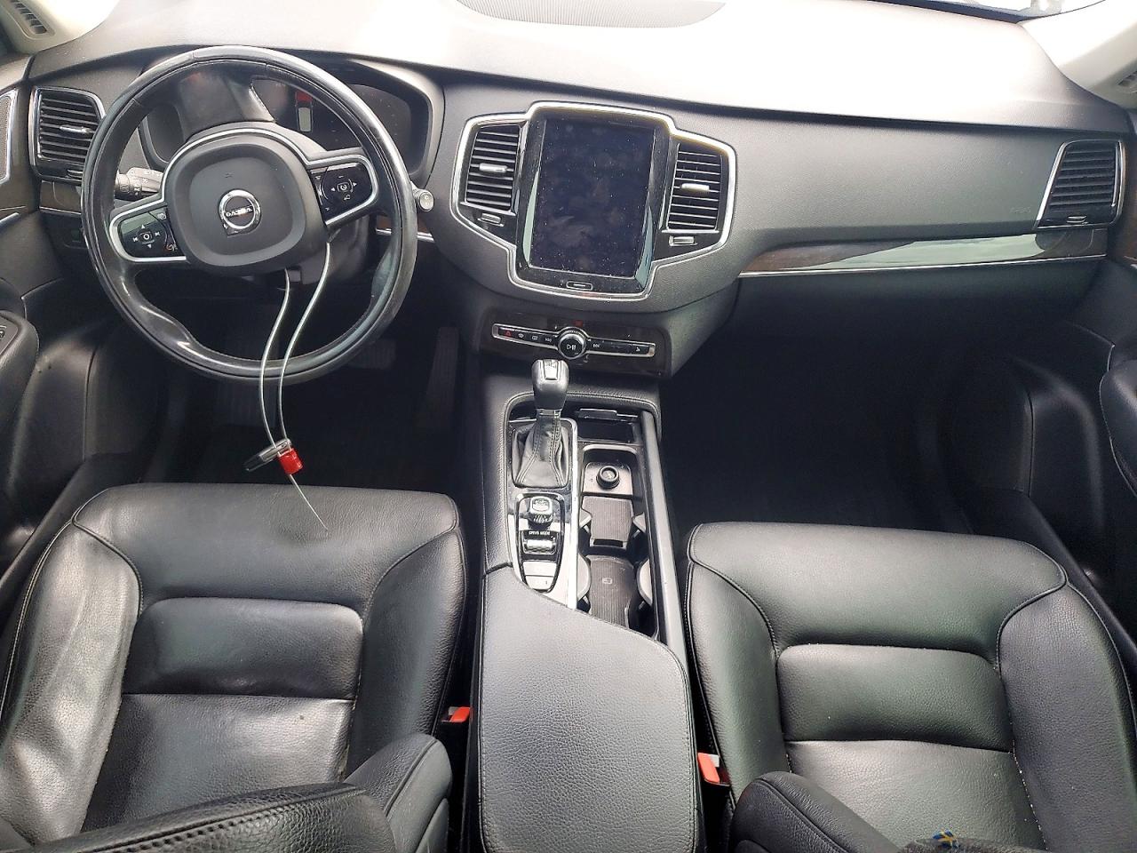 2018 VOLVO XC90
