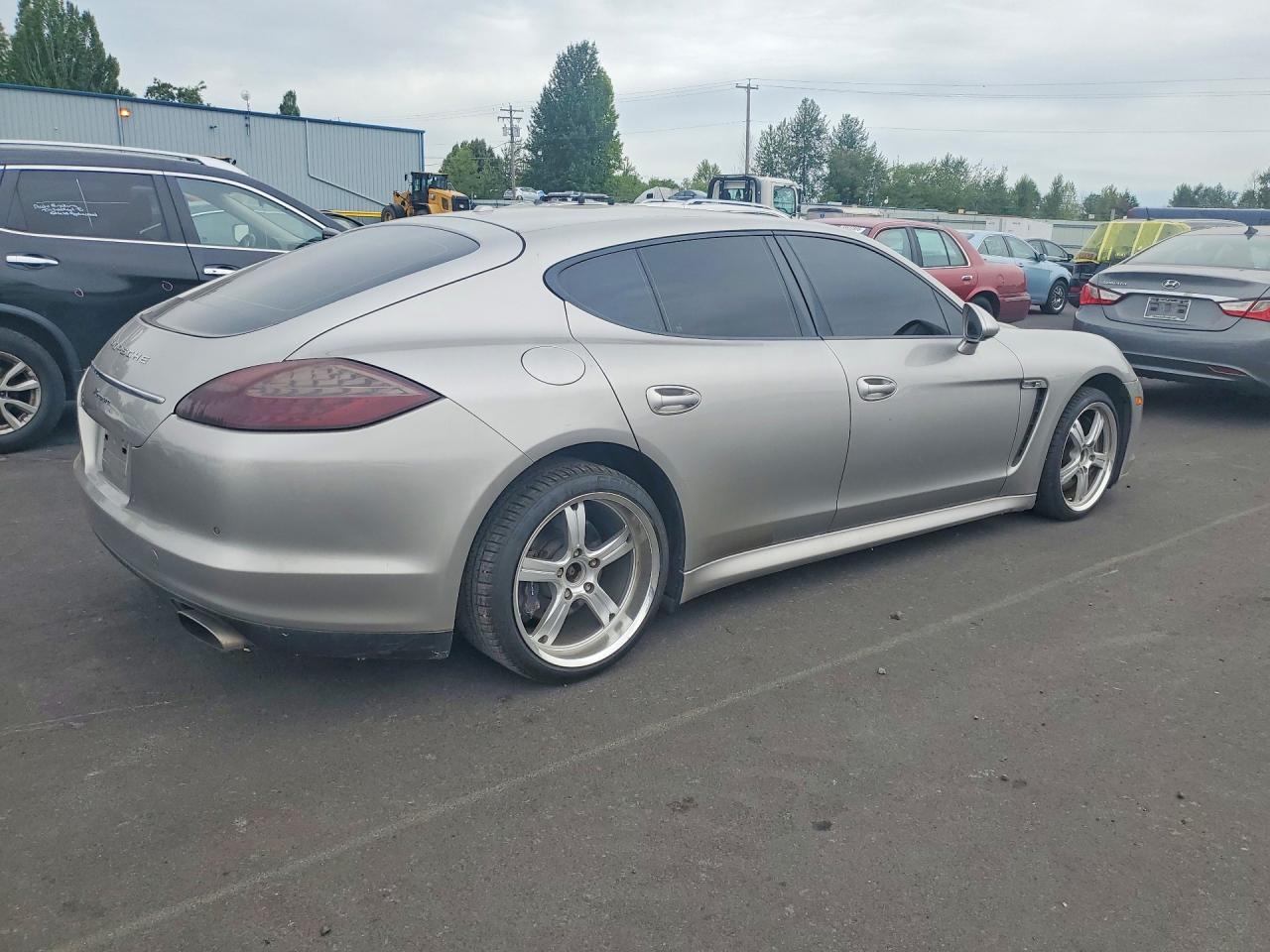 2011 PORSCHE PANAMERA