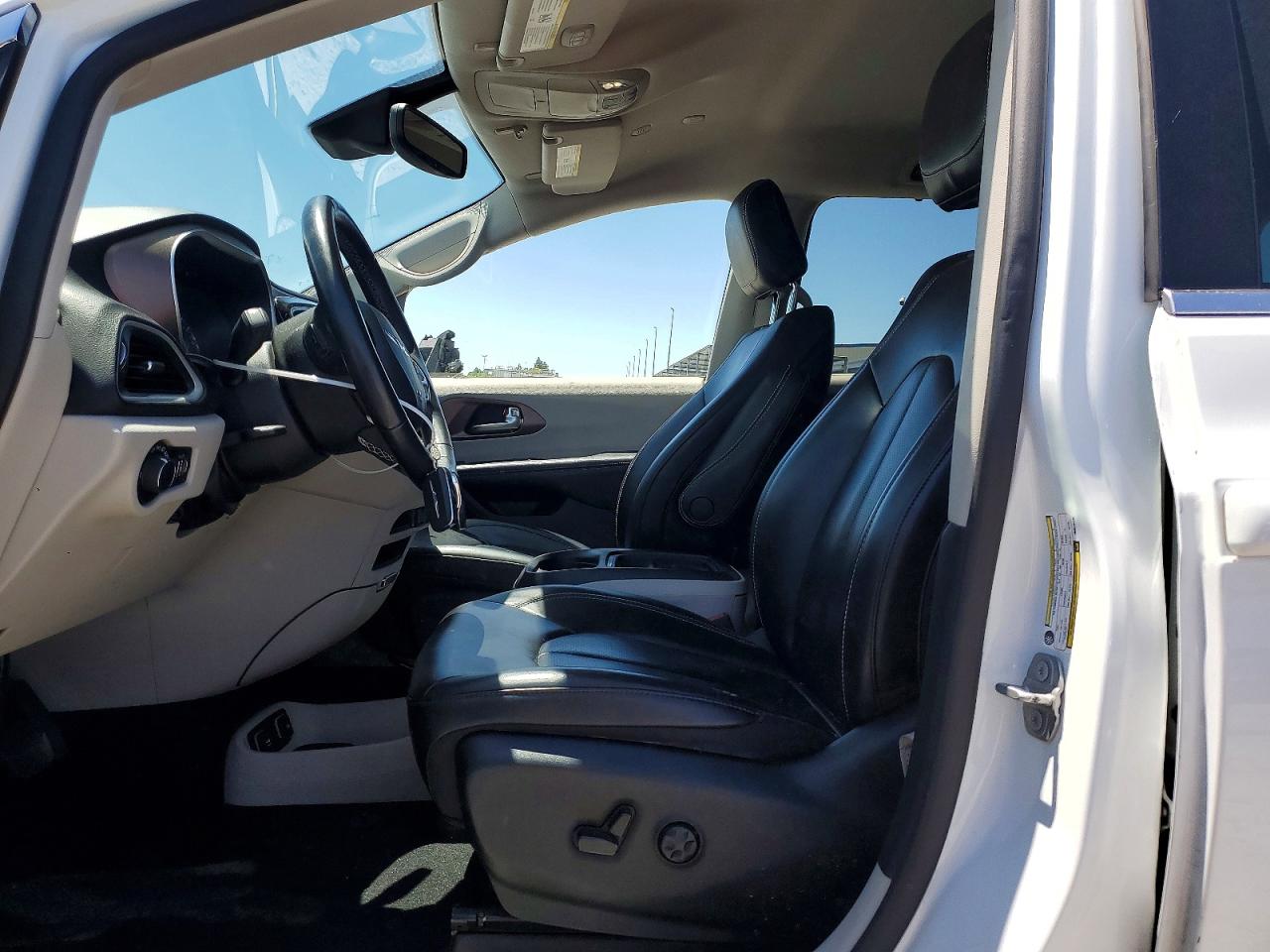 2021 CHRYSLER MINIVAN