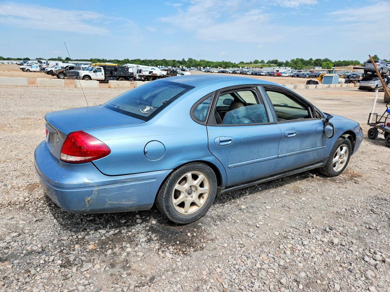 2006 FORD TAURUS
