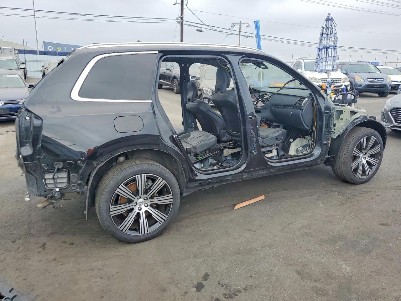 2024 VOLVO XC90