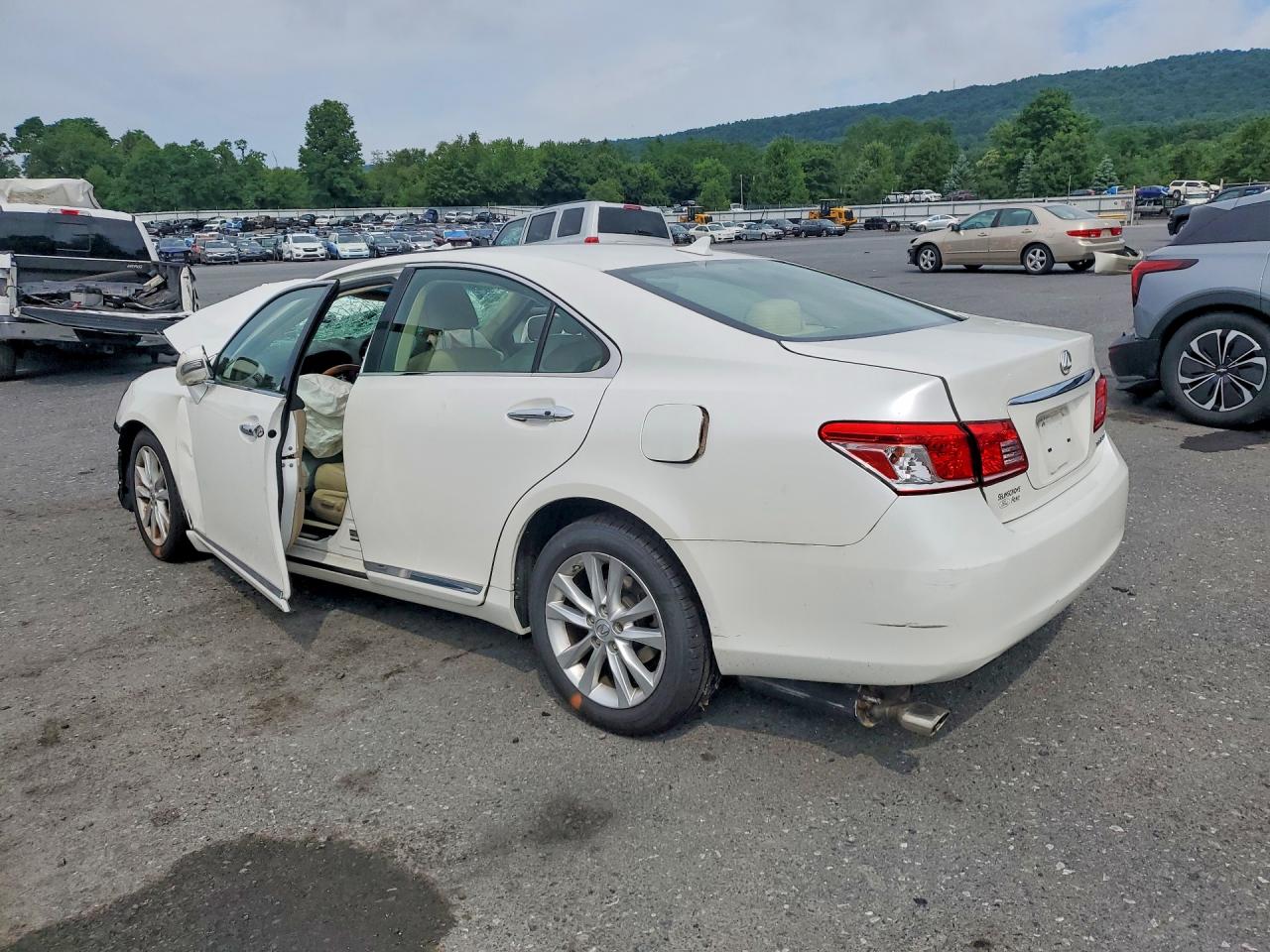 2011 LEXUS ES350