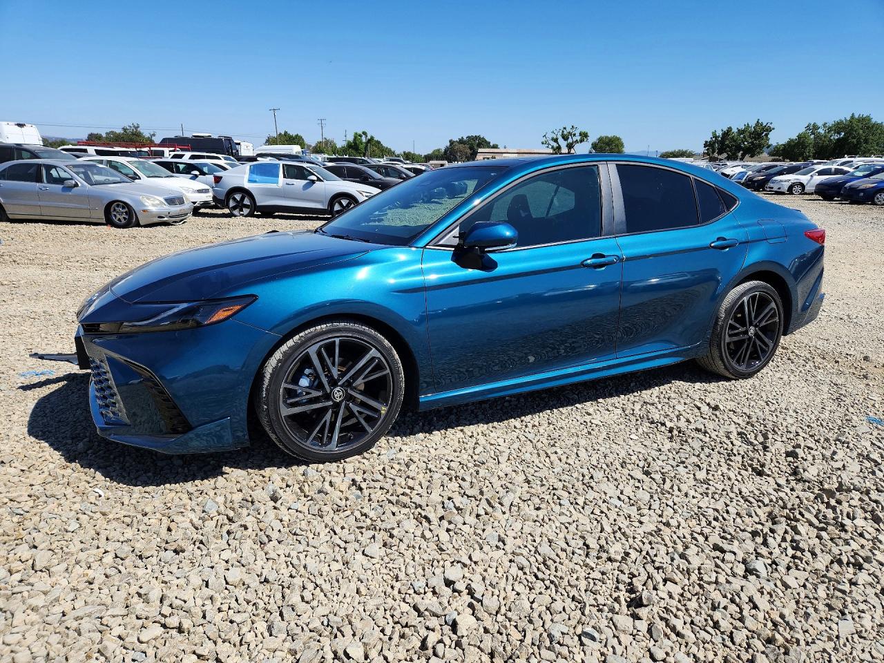 2025 TOYOTA CAMRY