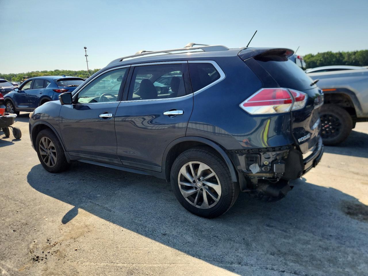2016 NISSAN ROGUE