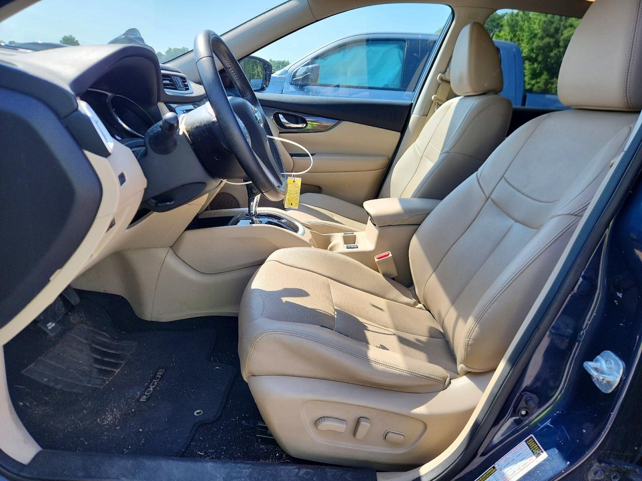 2016 NISSAN ROGUE
