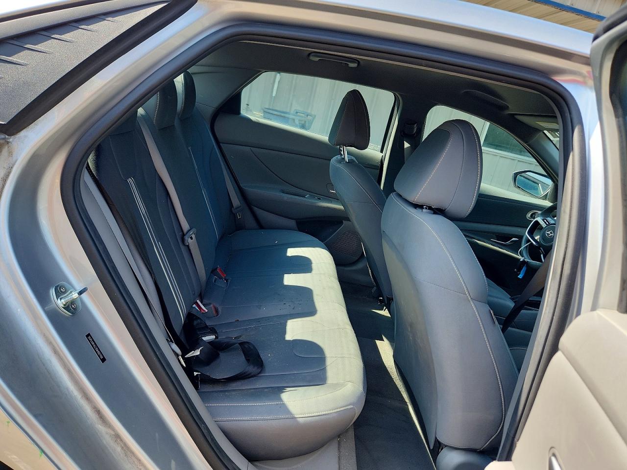 2022 HYUNDAI ELANTRA