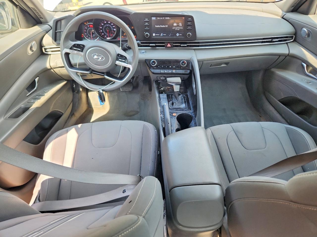 2022 HYUNDAI ELANTRA
