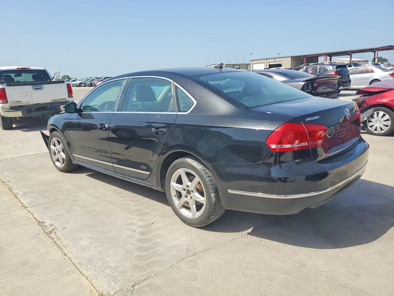 2015 VOLKSWAGEN PASSAT