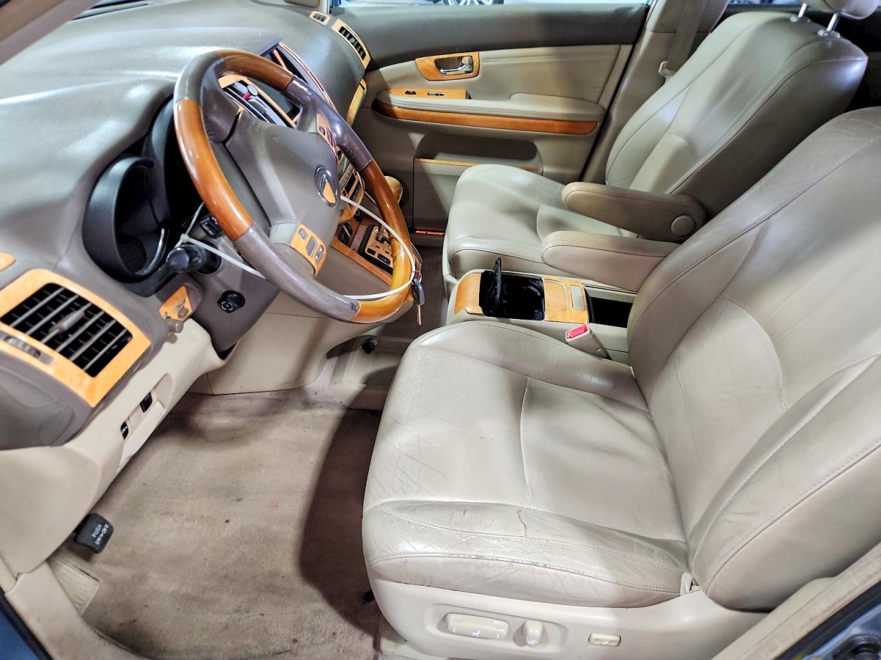 2005 LEXUS RX330