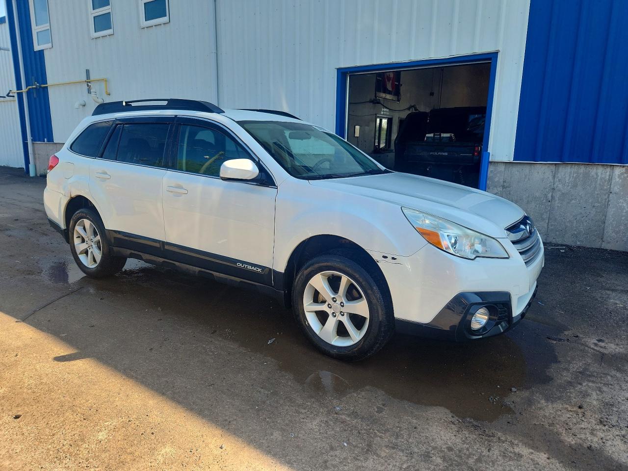 2014 SUBARU OUTBACK