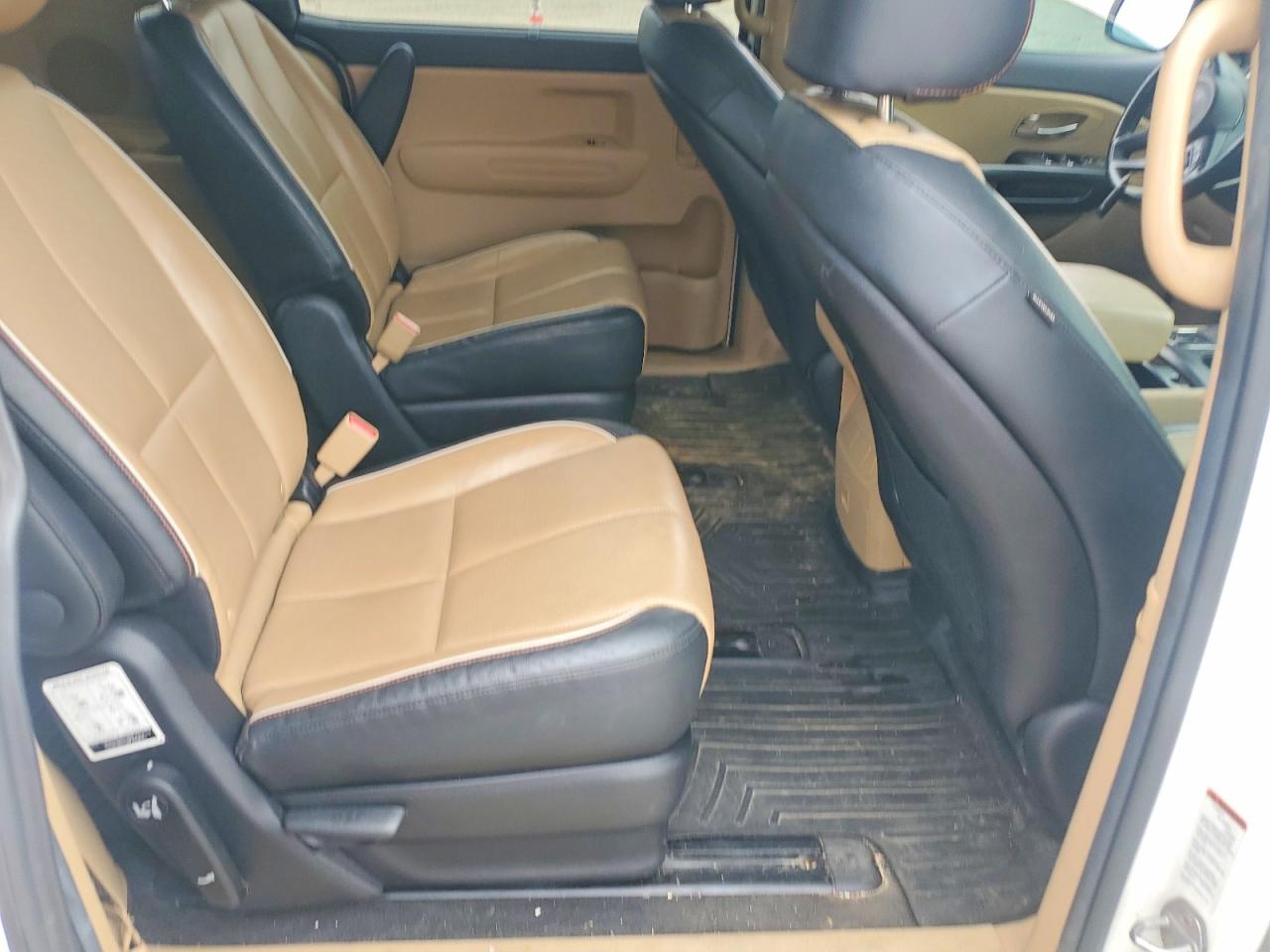 2017 KIA SEDONA
