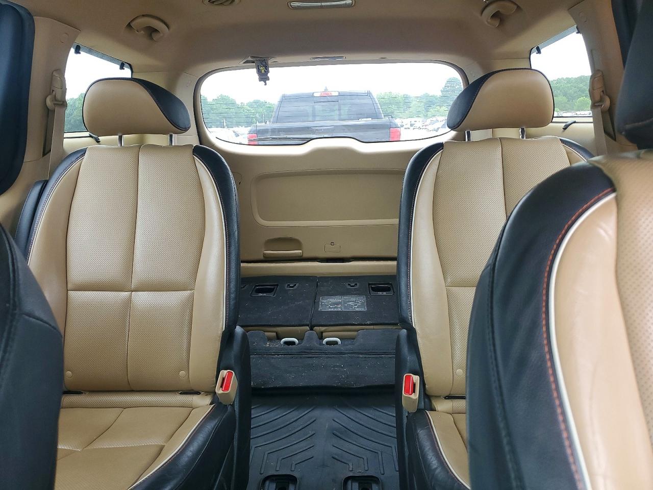 2017 KIA SEDONA