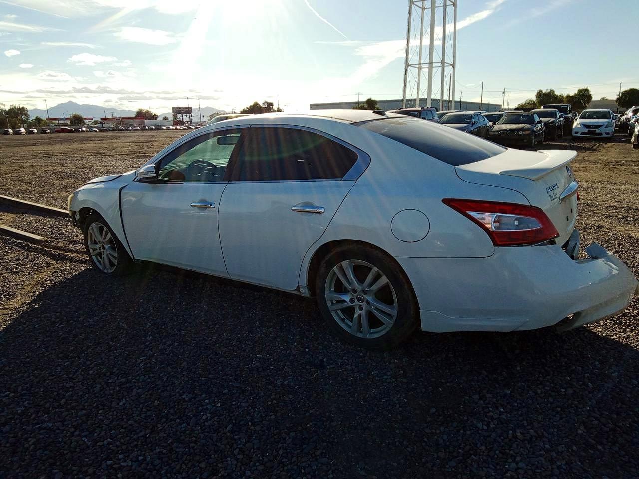 2011 NISSAN MAXIMA