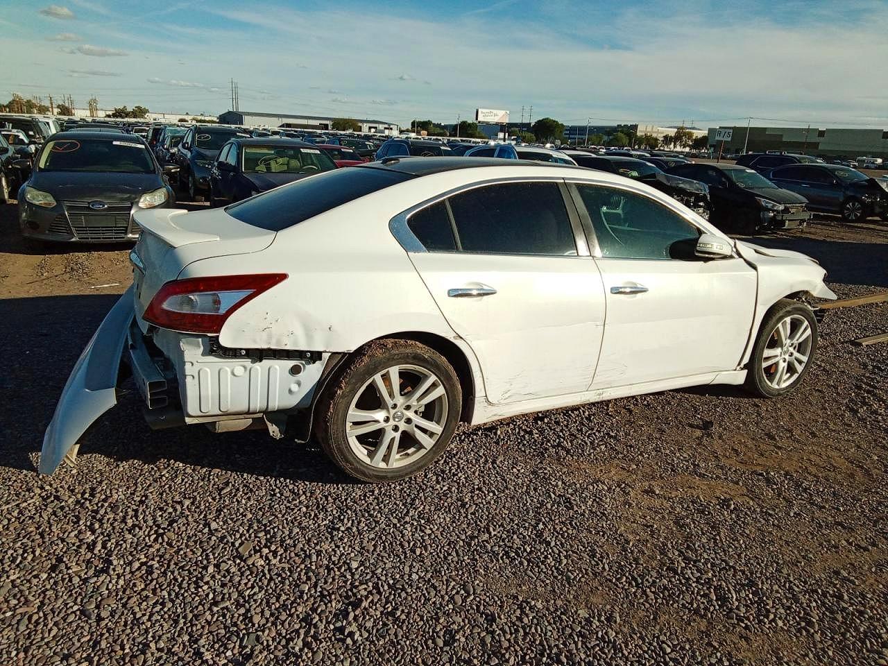 2011 NISSAN MAXIMA