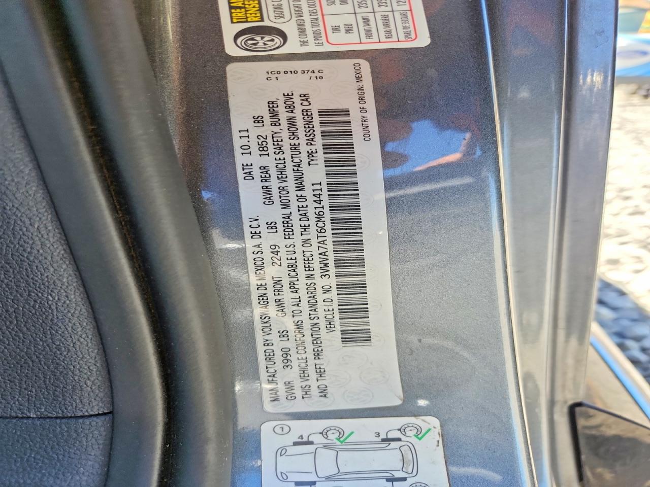 2012 VOLKSWAGEN BEETLE