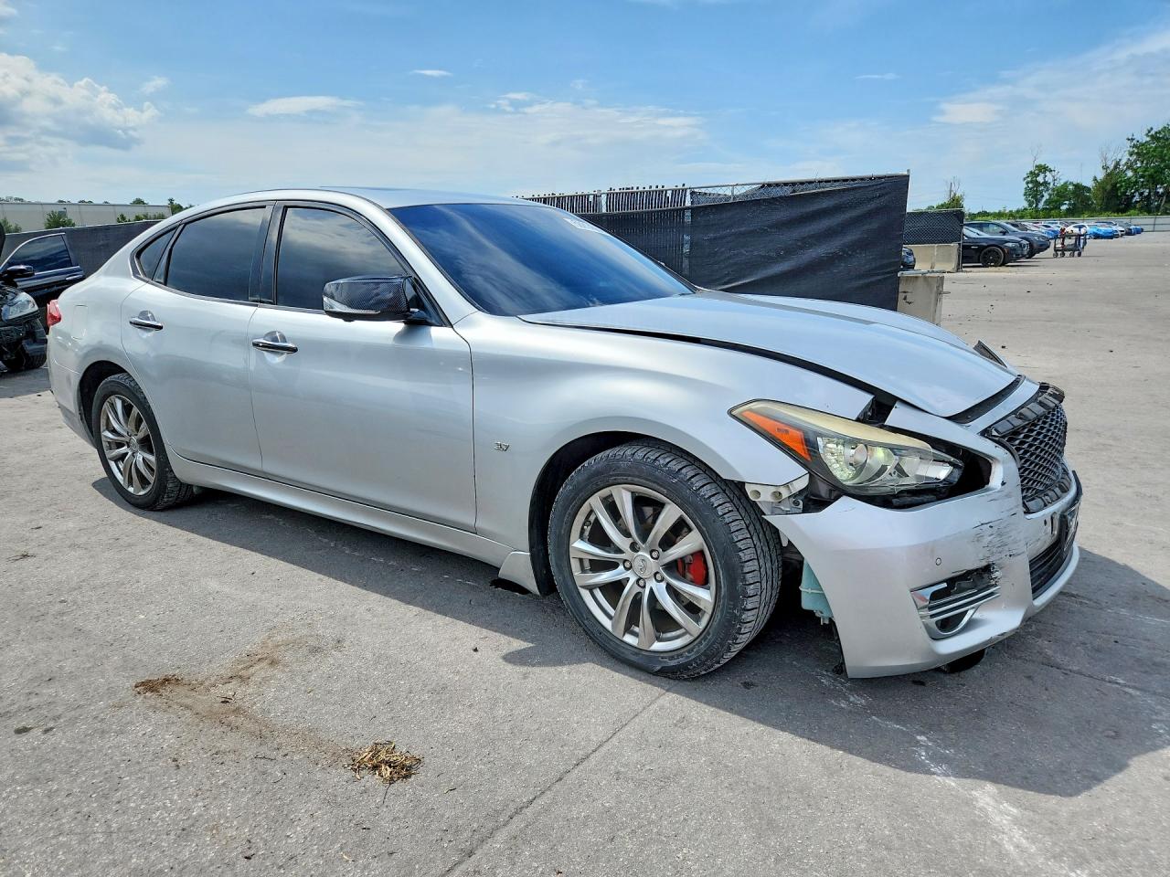 2015 INFINITI Q70