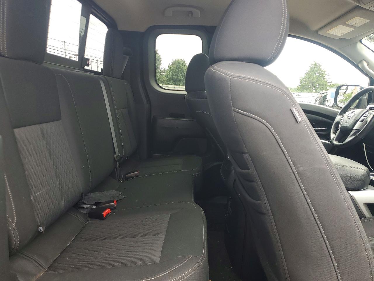 2017 NISSAN TITAN