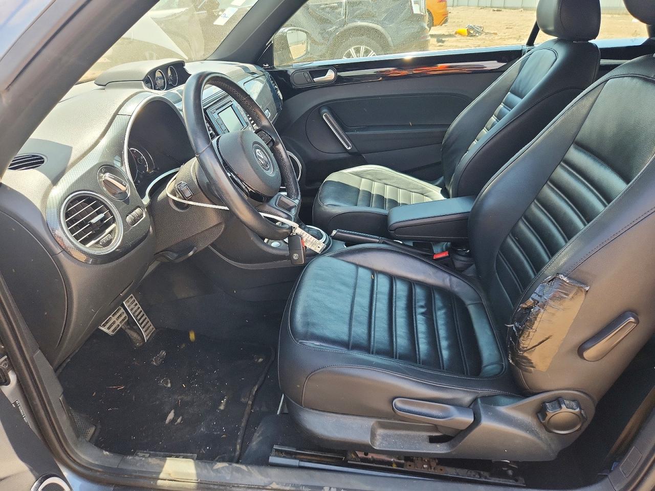 2013 VOLKSWAGEN BEETLE