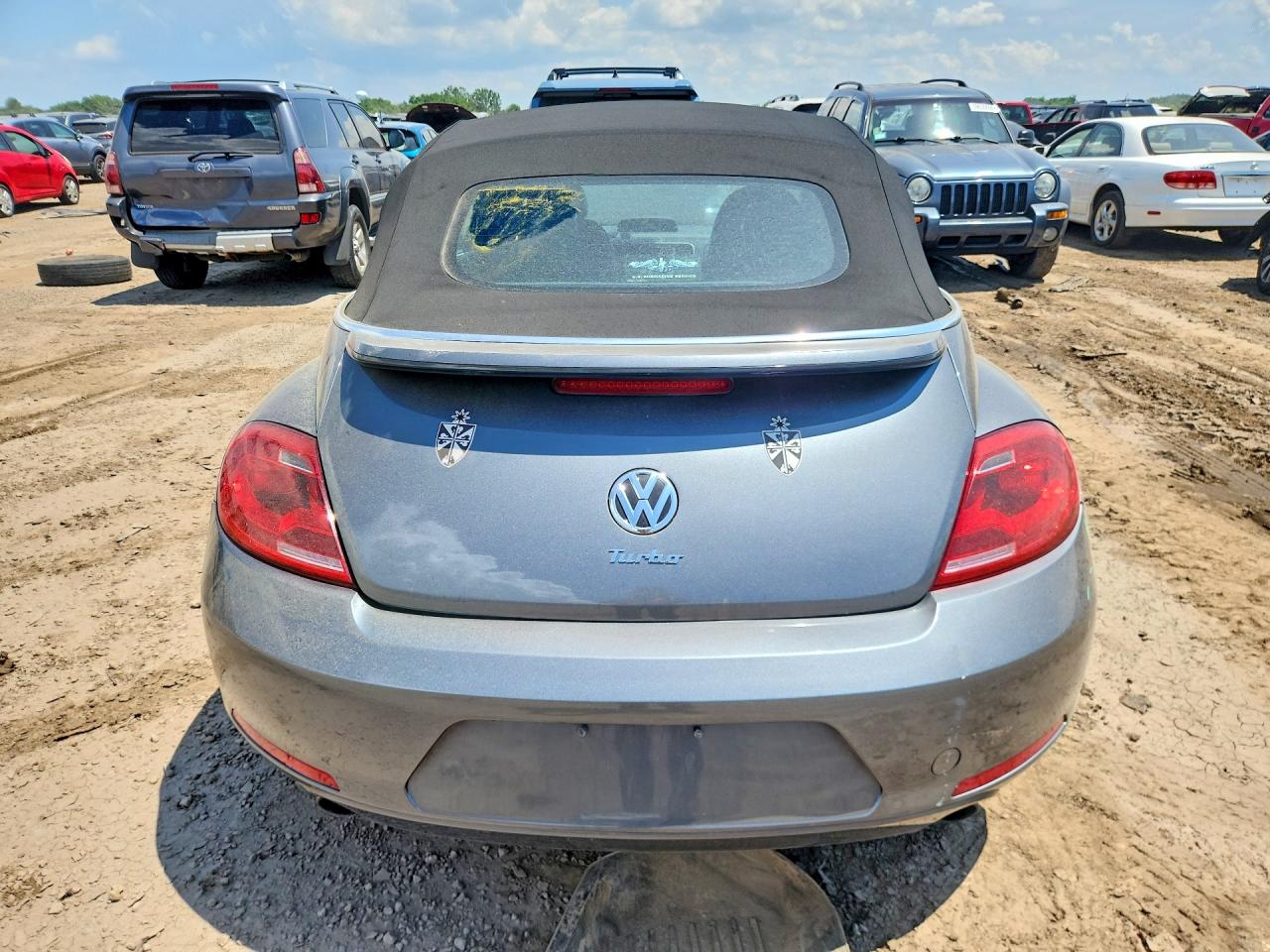 2013 VOLKSWAGEN BEETLE