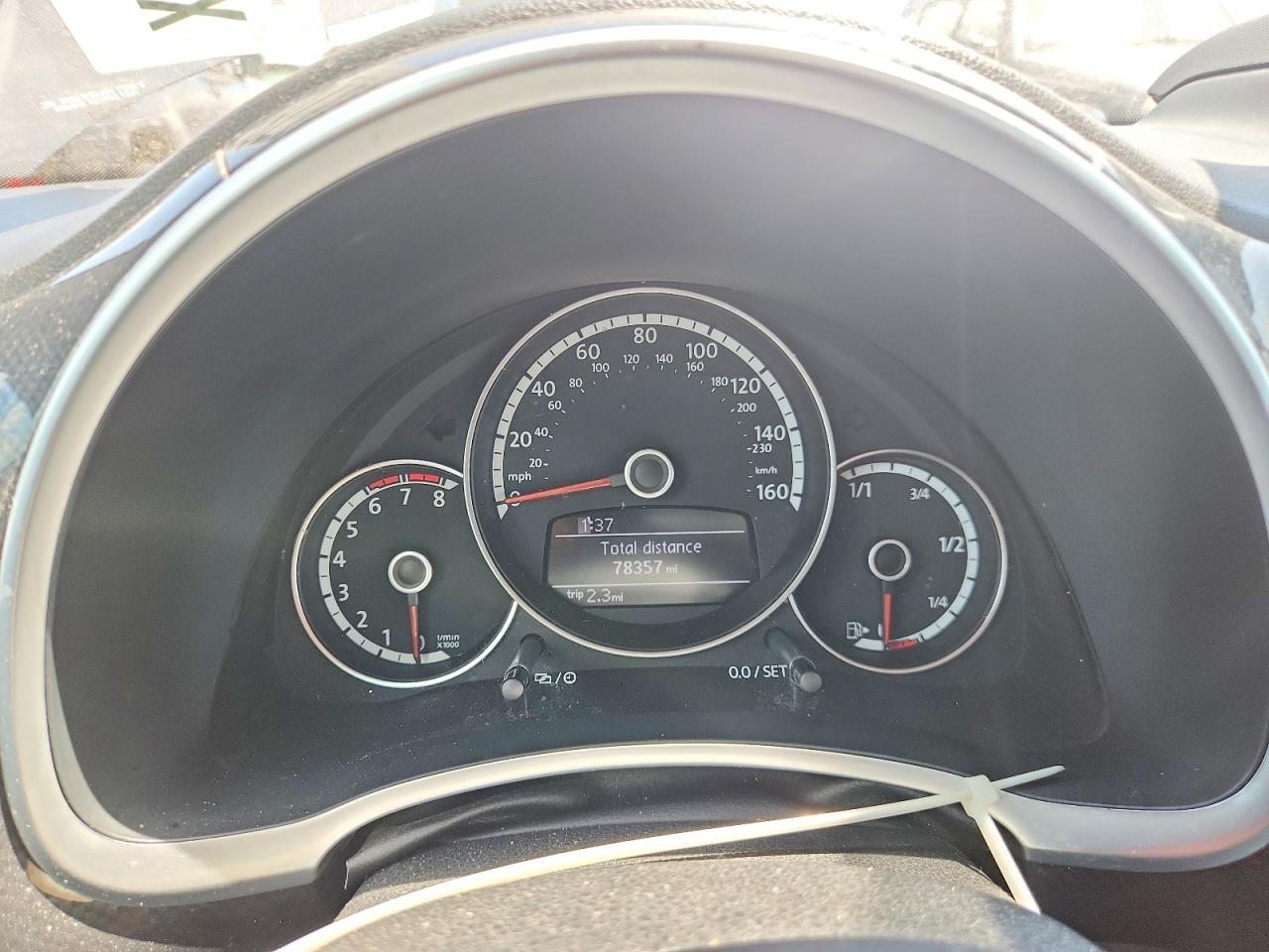 2013 VOLKSWAGEN BEETLE
