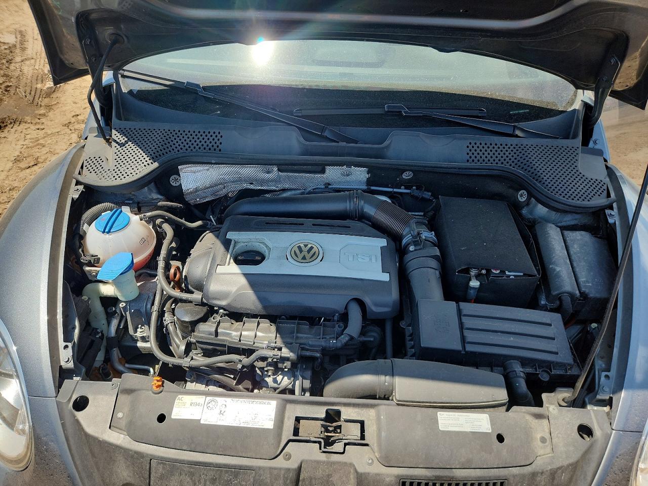 2013 VOLKSWAGEN BEETLE