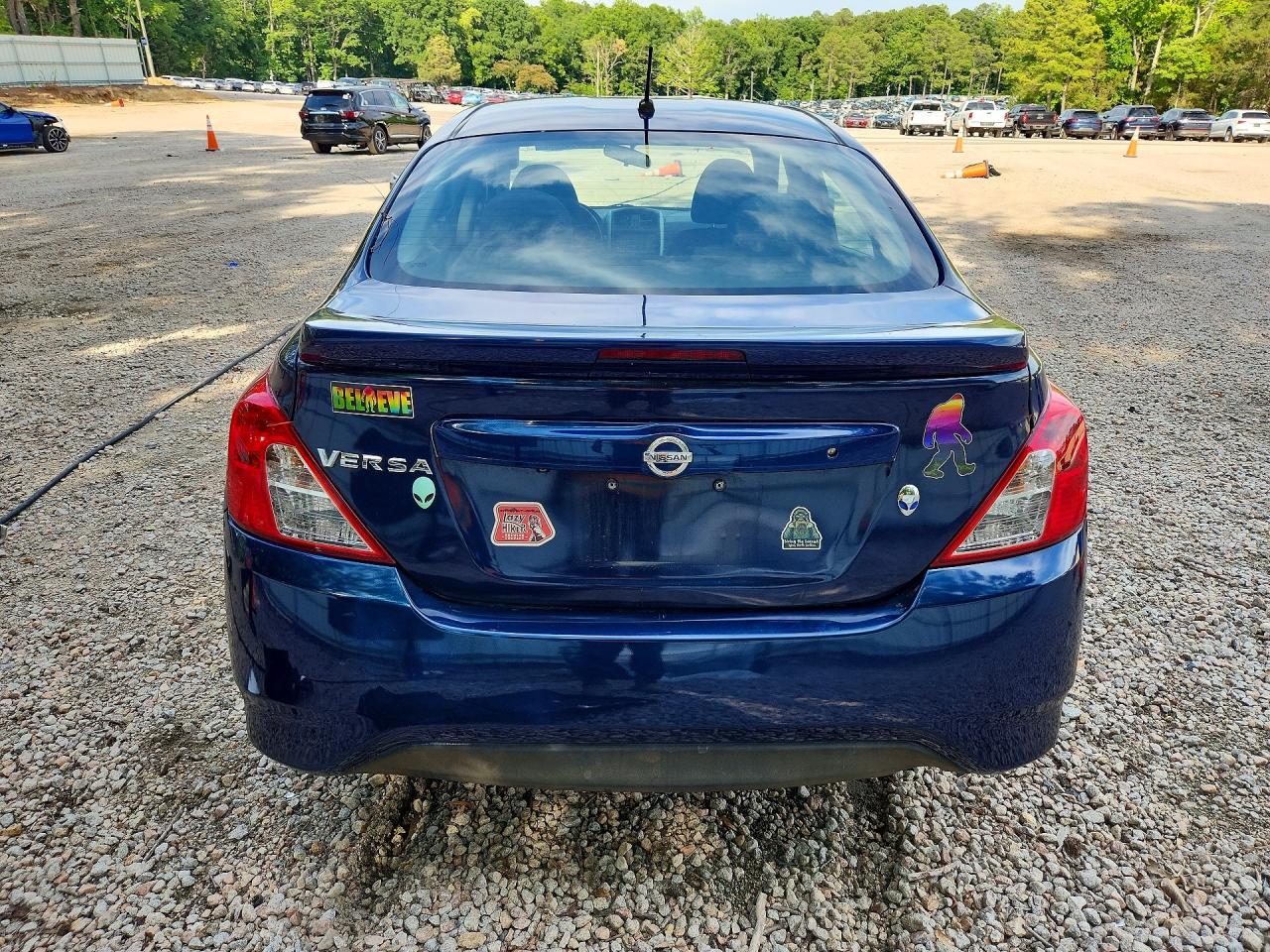2019 NISSAN VERSA