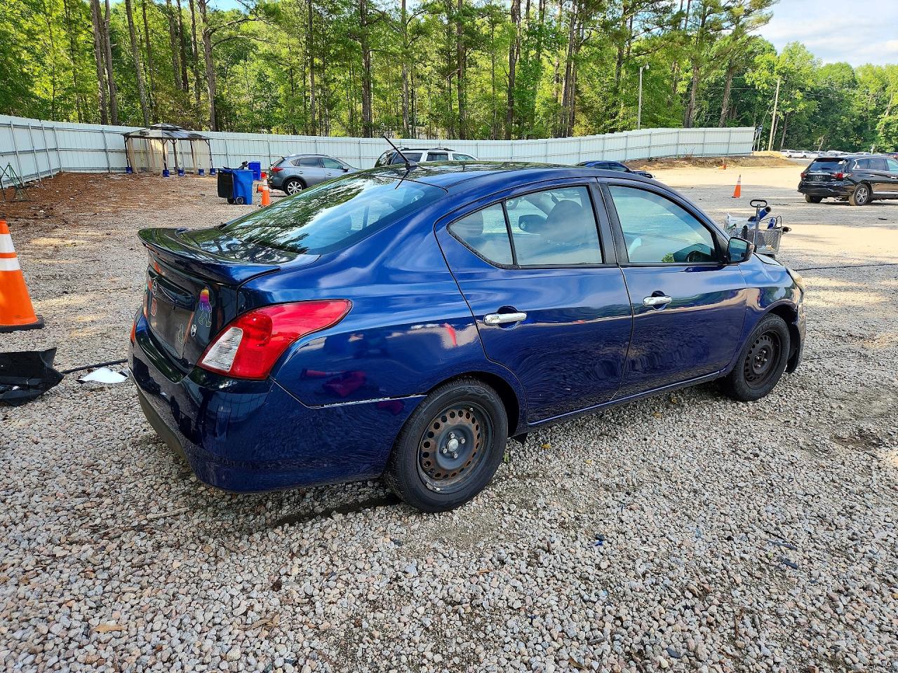 2019 NISSAN VERSA