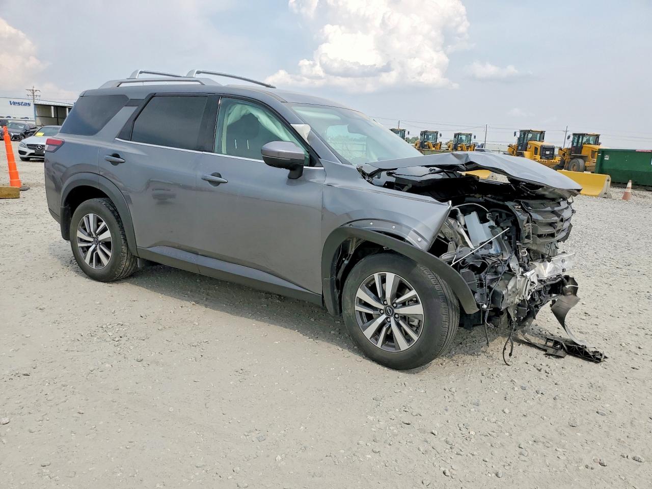 2024 NISSAN PATHFINDER