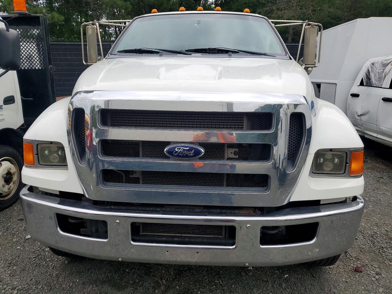2015 FORD F650