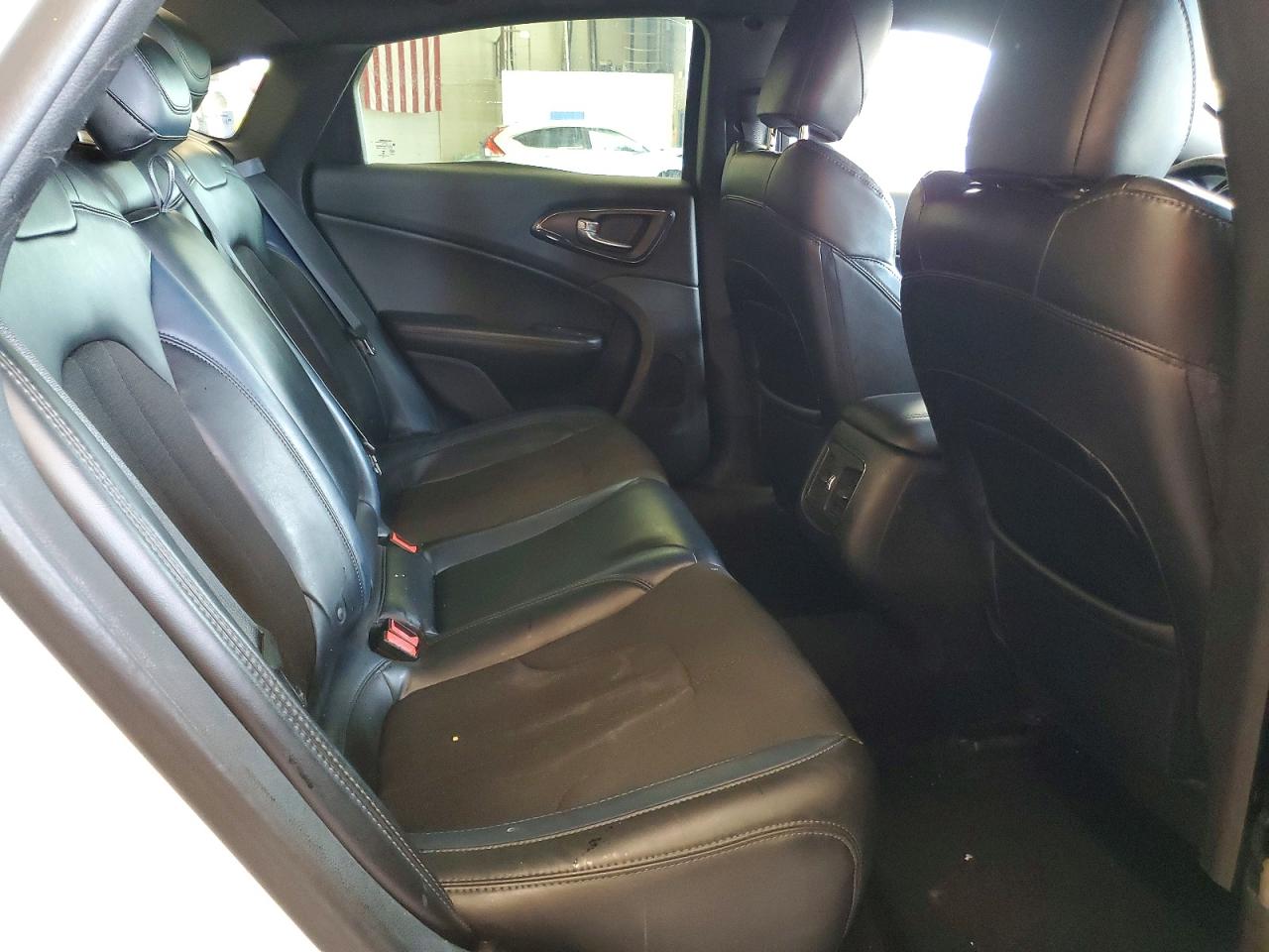 2015 CHRYSLER 200