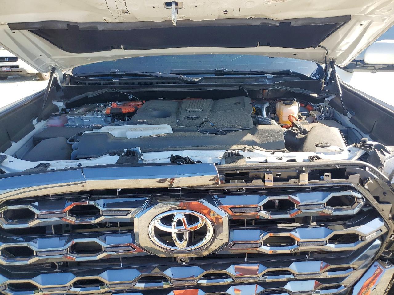 2025 TOYOTA TUNDRA