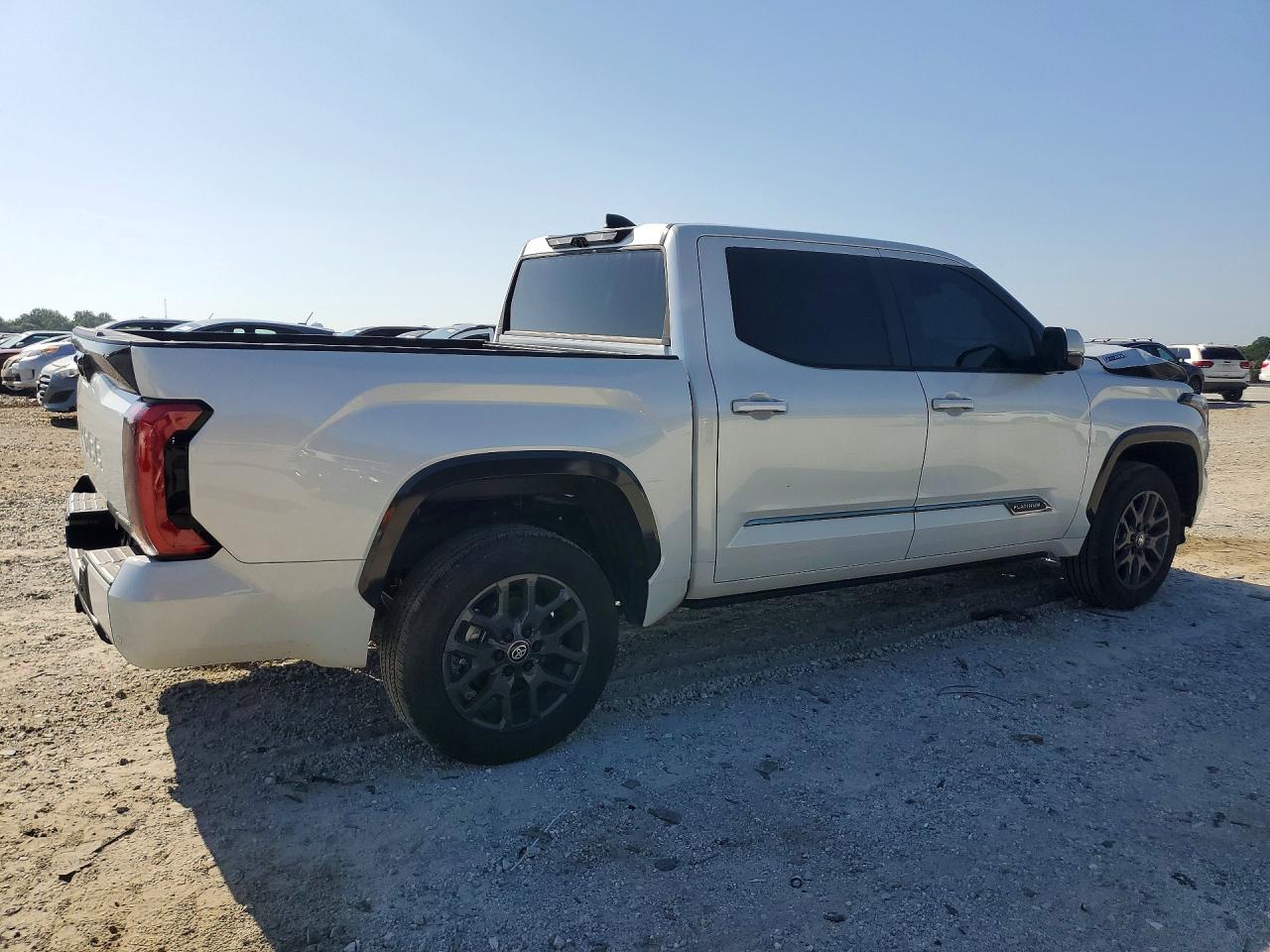 2025 TOYOTA TUNDRA