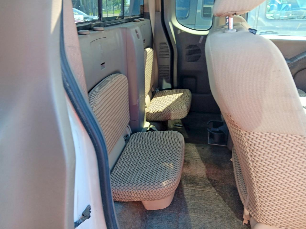 2016 NISSAN FRONTIER
