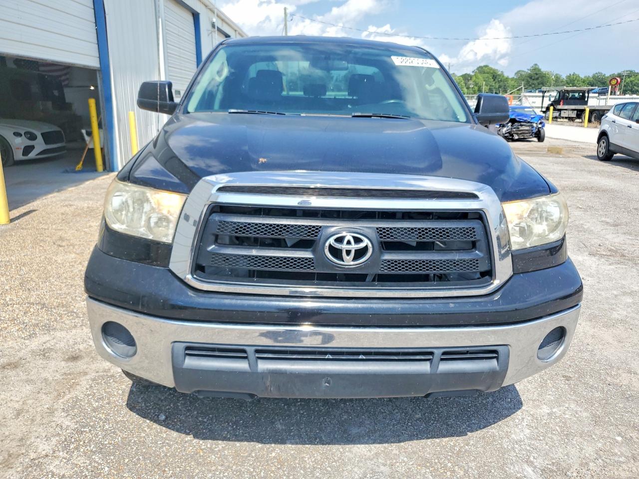2013 TOYOTA TUNDRA