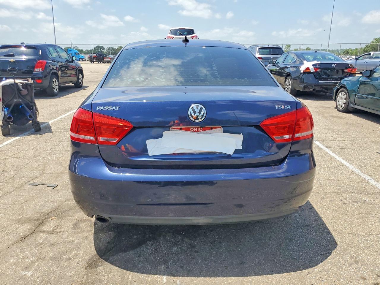 2015 VOLKSWAGEN PASSAT