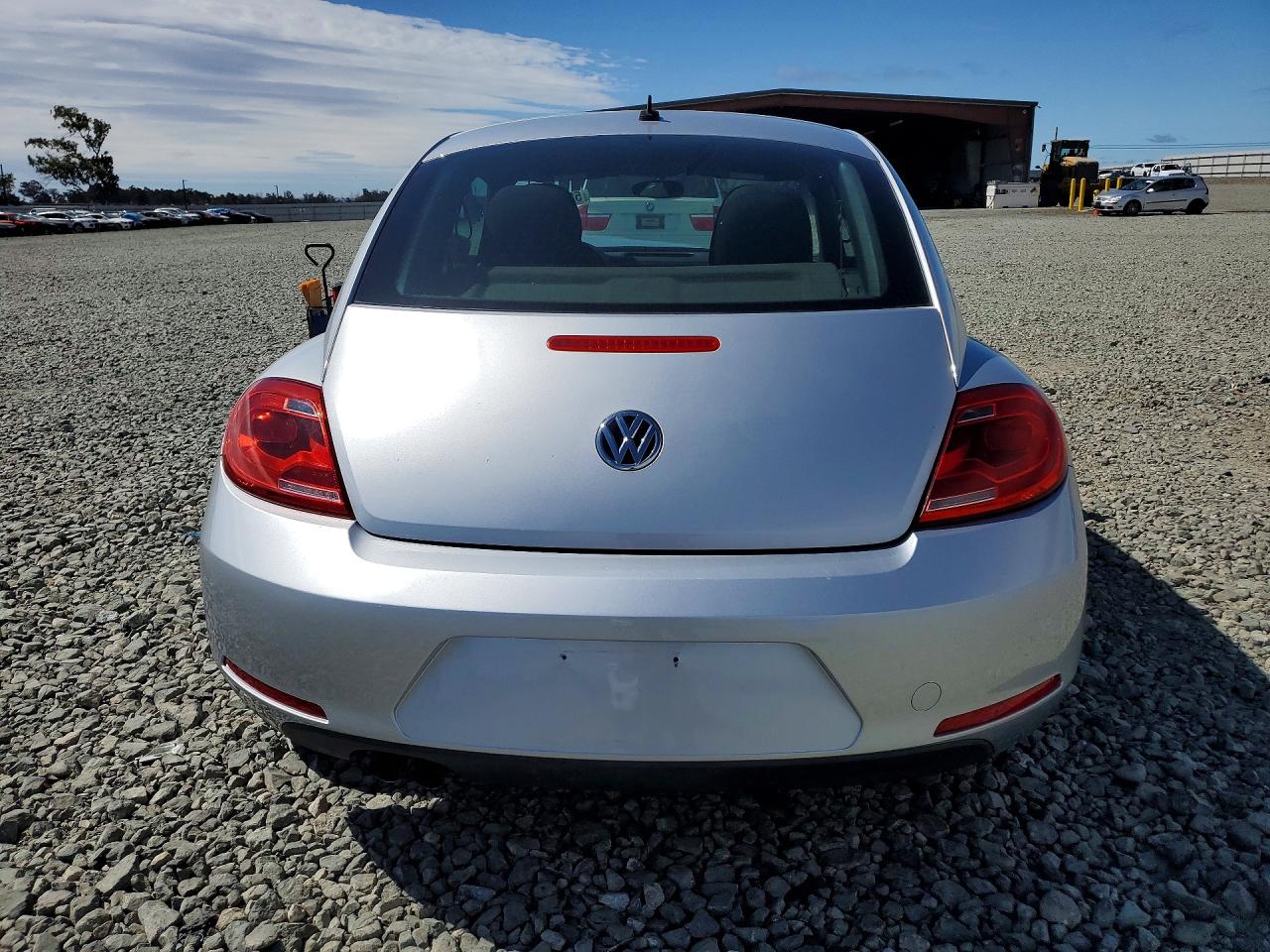 2013 VOLKSWAGEN BEETLE