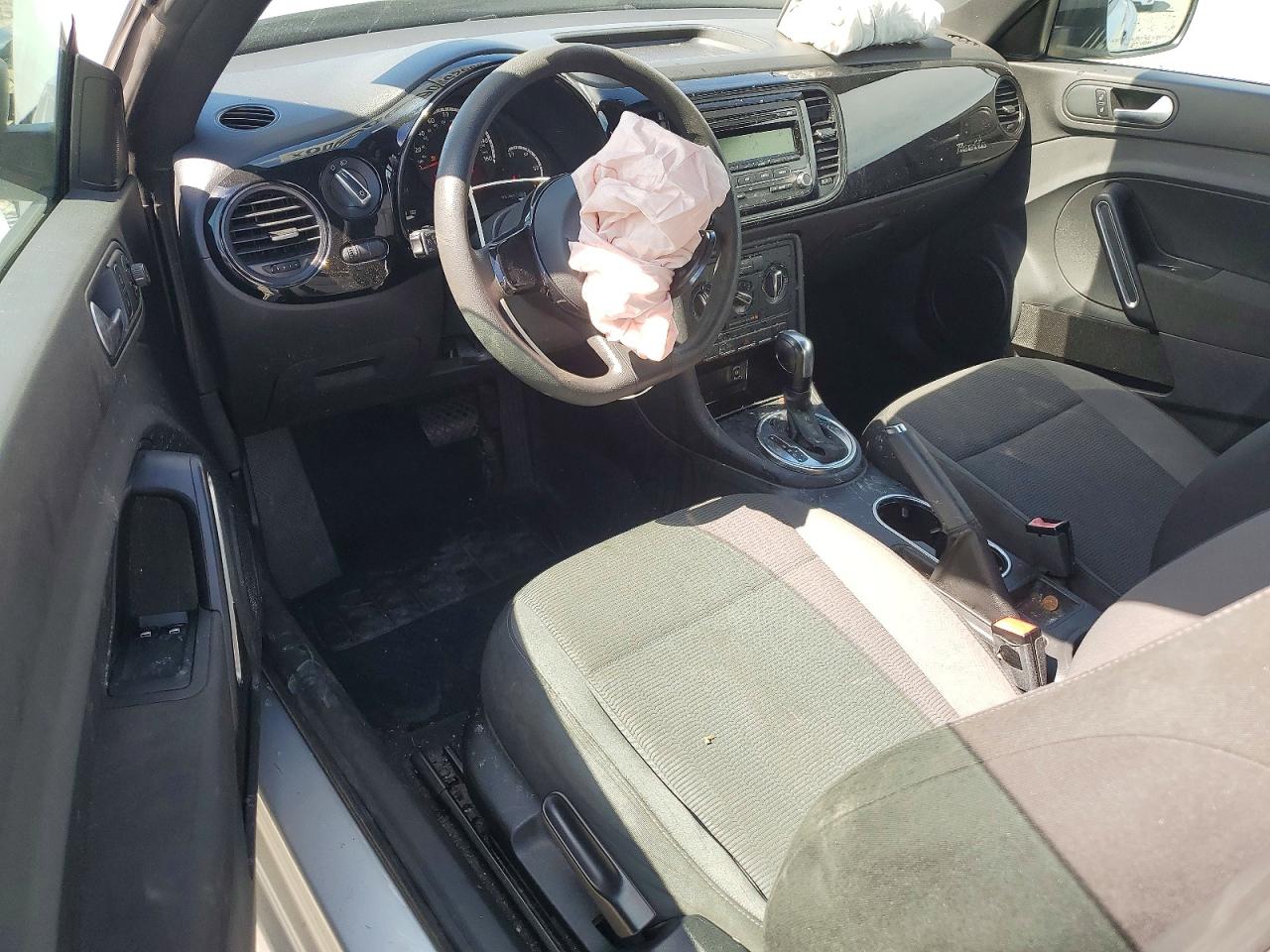 2013 VOLKSWAGEN BEETLE