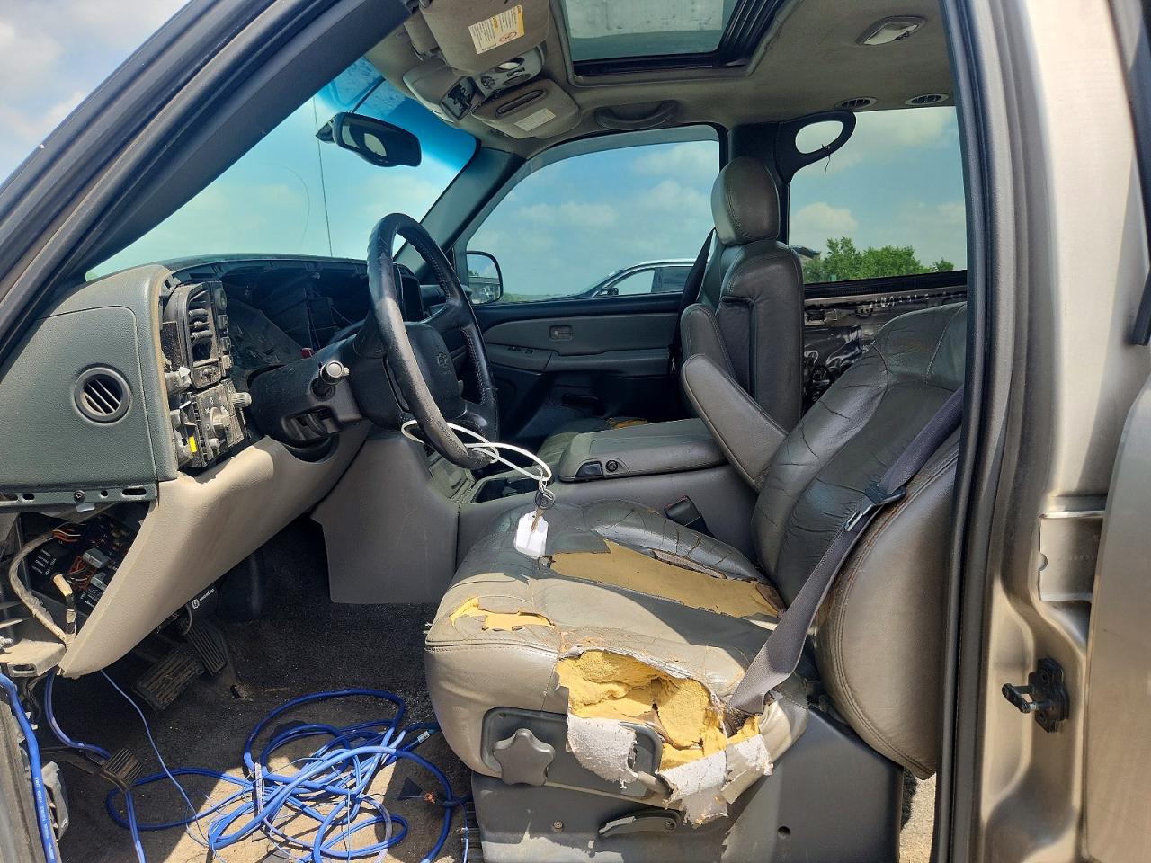 2001 CHEVROLET TAHOE