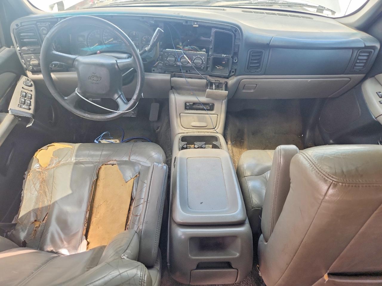 2001 CHEVROLET TAHOE