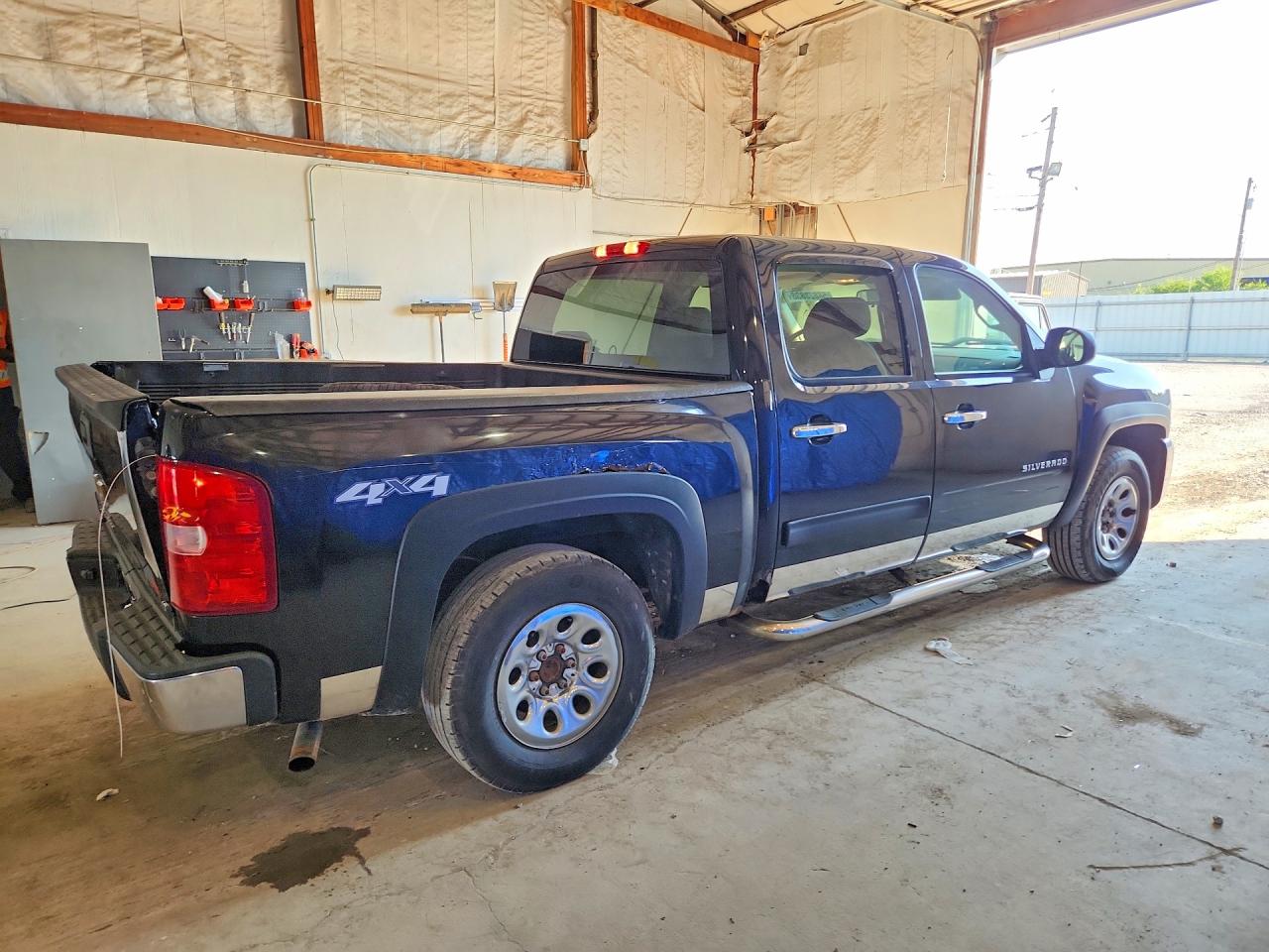 2011 CHEVROLET SILVERADO