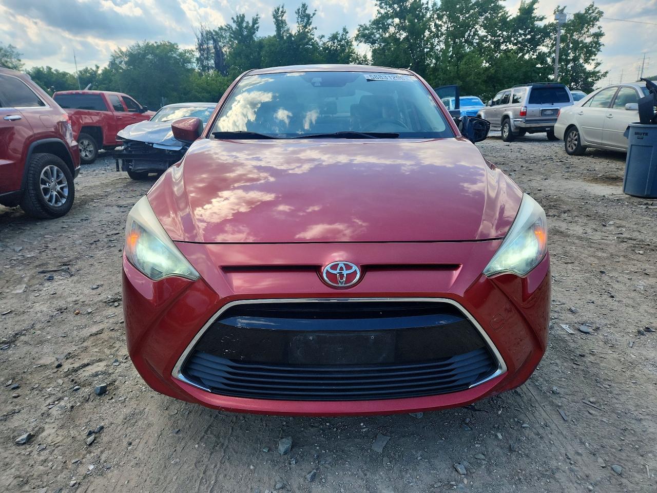 2017 TOYOTA YARIS