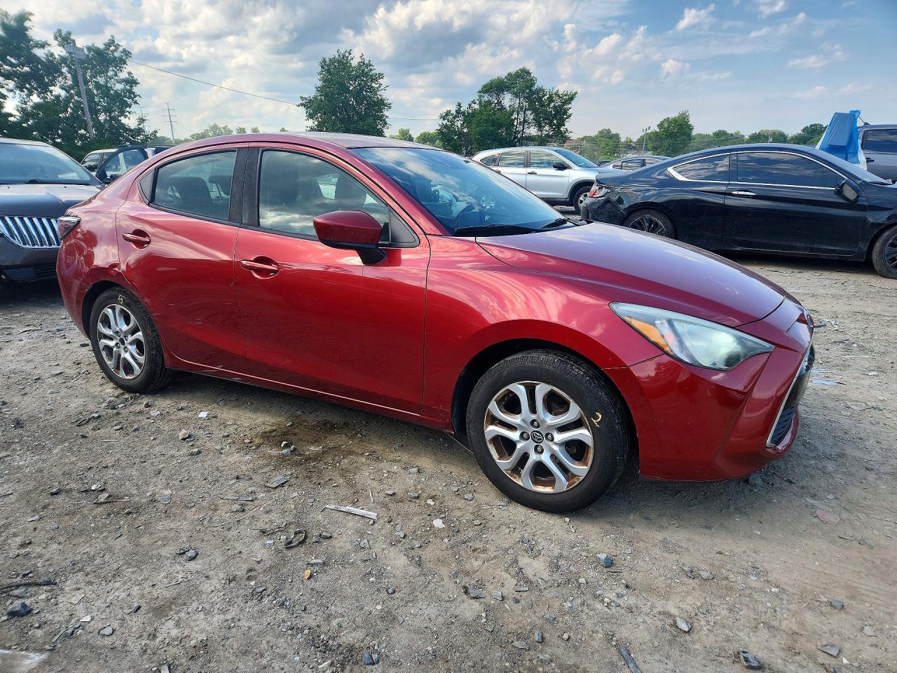 2017 TOYOTA YARIS