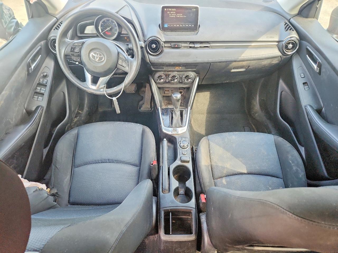 2017 TOYOTA YARIS