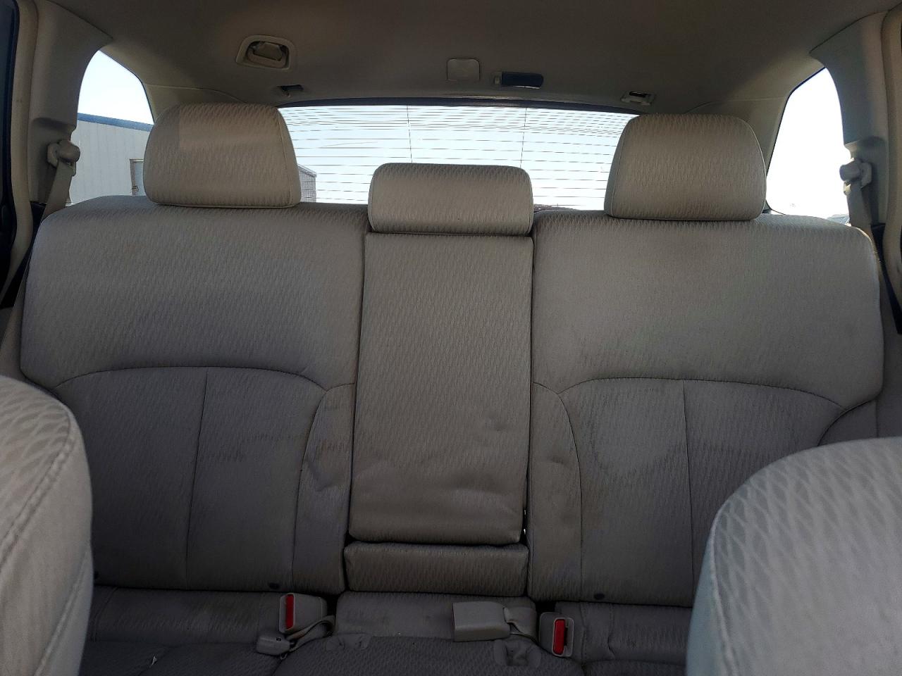2011 SUBARU OUTBACK