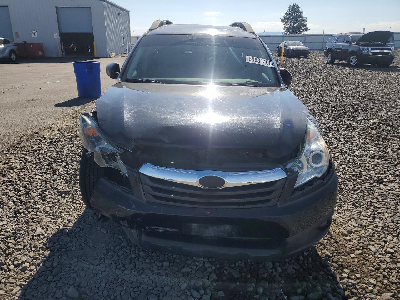 2011 SUBARU OUTBACK