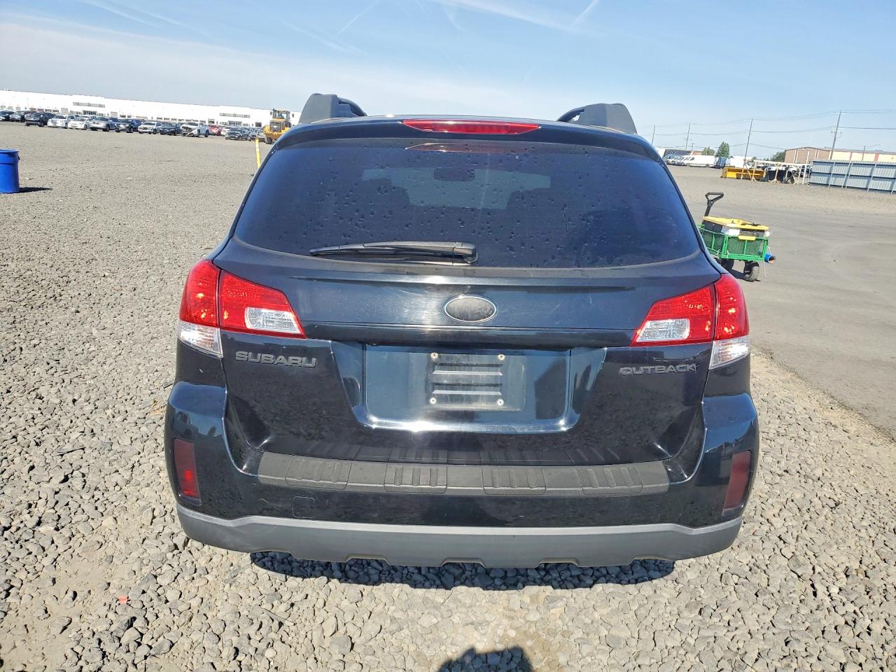 2011 SUBARU OUTBACK