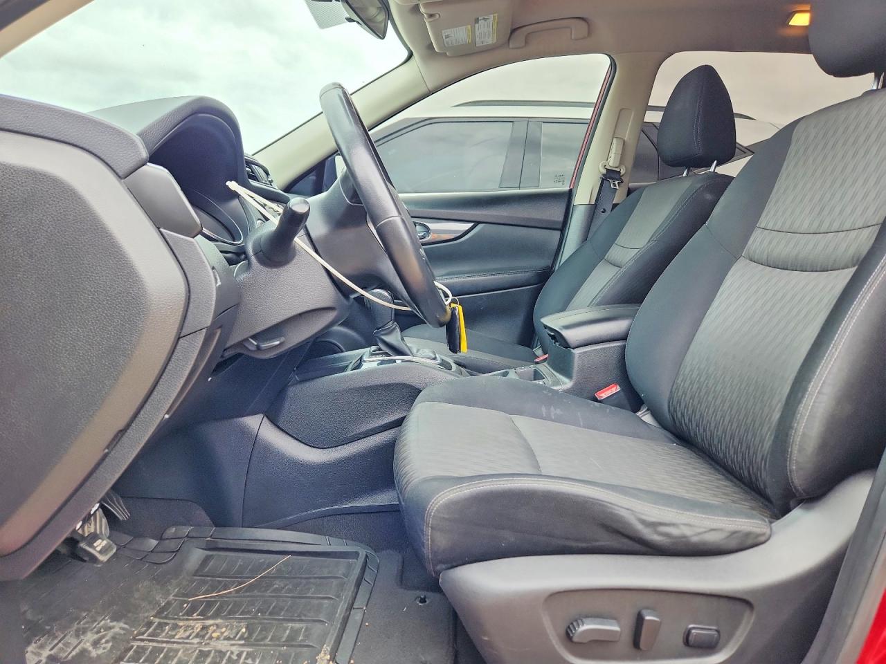 2017 NISSAN ROGUE