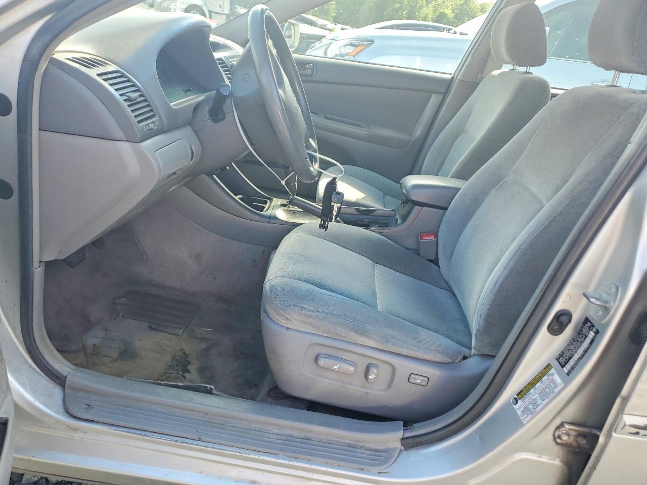 2004 TOYOTA CAMRY